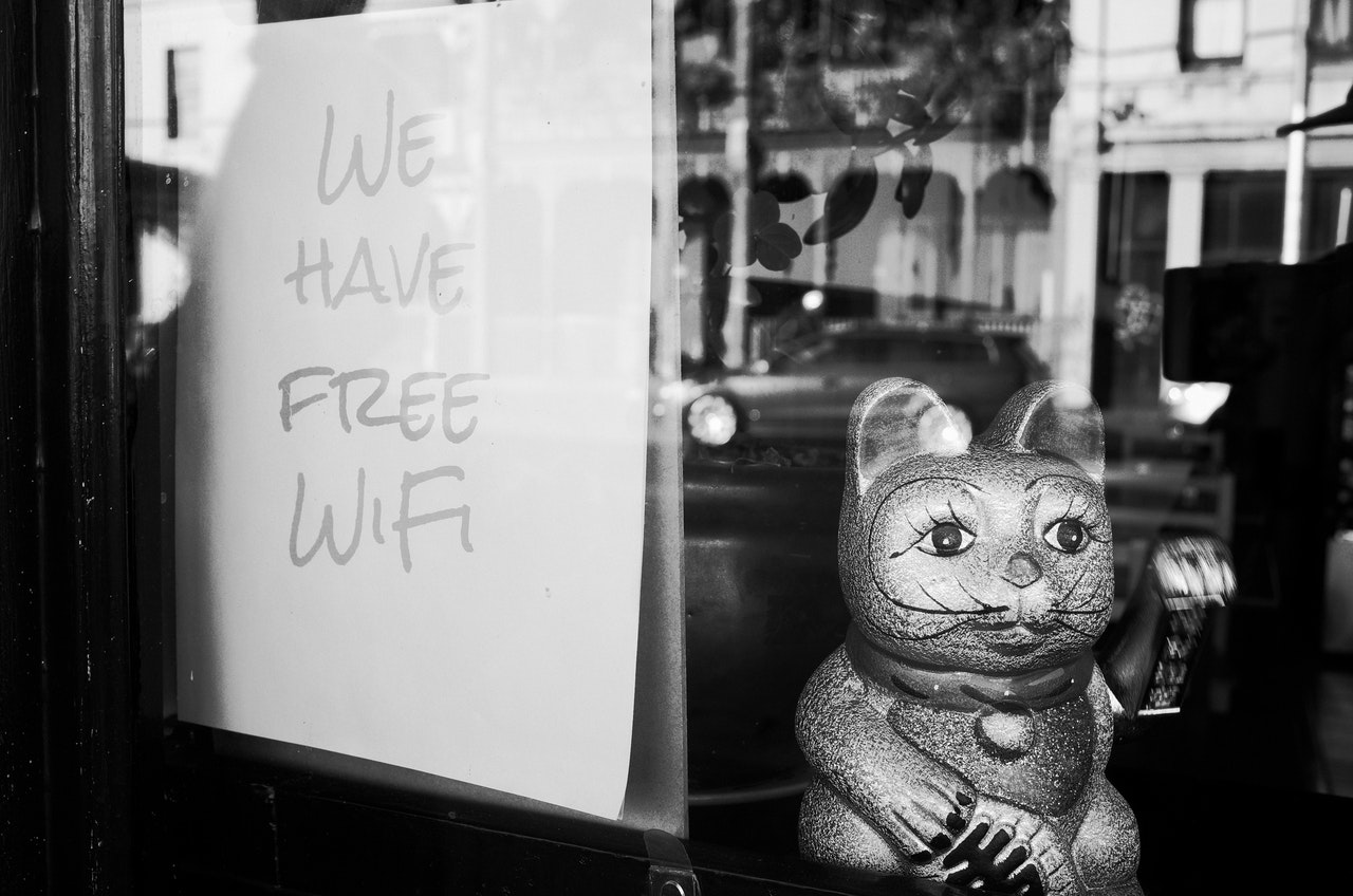 Finding safe places with decent public Wi-Fi for better privacy